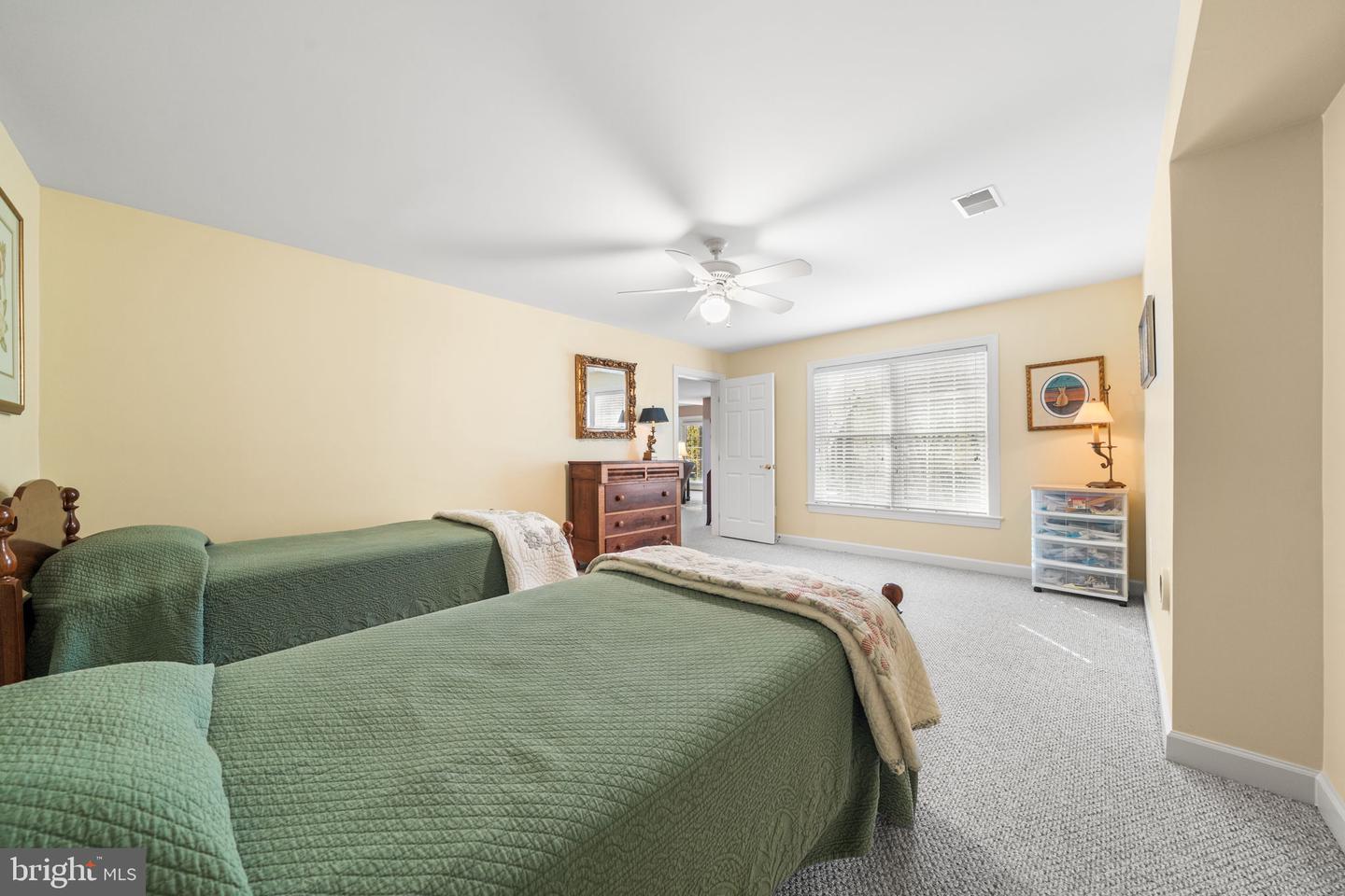 10121 RATCLIFFE MANOR DR, FAIRFAX, Virginia 22030, 6 Bedrooms Bedrooms, ,5 BathroomsBathrooms,Residential,For sale,10121 RATCLIFFE MANOR DR,VAFC2007372 MLS # VAFC2007372