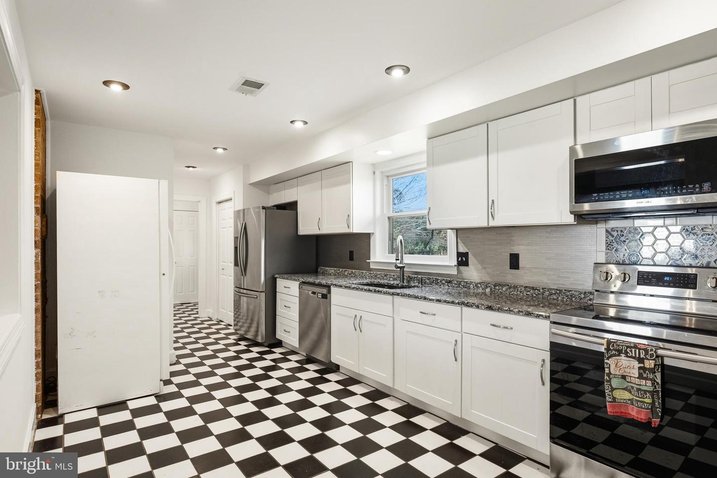 33900 AUSTIN GROVE RD, BLUEMONT, Virginia 20135, 3 Bedrooms Bedrooms, 7 Rooms Rooms,2 BathroomsBathrooms,Residential,For sale,33900 AUSTIN GROVE RD,VALO2111036 MLS # VALO2111036 33900 AUSTIN GROVE RD, BLUEMONT, Virginia 20135, 3 Bedrooms Bedrooms, 7 Rooms Rooms,2 BathroomsBathrooms,Residential,For sale,33900 AUSTIN GROVE RD,VALO2111036 MLS # VALO2111036