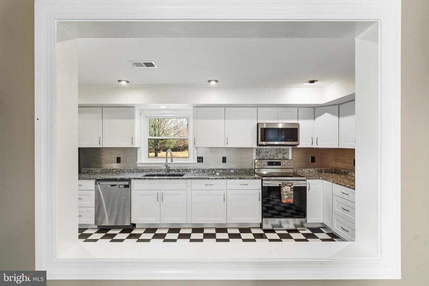 33900 AUSTIN GROVE RD, BLUEMONT, Virginia 20135, 3 Bedrooms Bedrooms, 7 Rooms Rooms,2 BathroomsBathrooms,Residential,For sale,33900 AUSTIN GROVE RD,VALO2111036 MLS # VALO2111036 33900 AUSTIN GROVE RD, BLUEMONT, Virginia 20135, 3 Bedrooms Bedrooms, 7 Rooms Rooms,2 BathroomsBathrooms,Residential,For sale,33900 AUSTIN GROVE RD,VALO2111036 MLS # VALO2111036