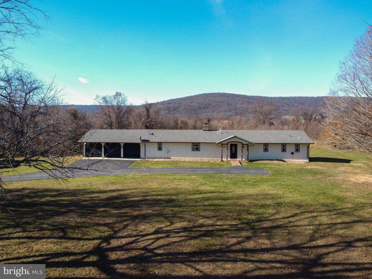 33900 AUSTIN GROVE RD, BLUEMONT, Virginia 20135, 3 Bedrooms Bedrooms, 7 Rooms Rooms,2 BathroomsBathrooms,Residential,For sale,33900 AUSTIN GROVE RD,VALO2111036 MLS # VALO2111036 33900 AUSTIN GROVE RD, BLUEMONT, Virginia 20135, 3 Bedrooms Bedrooms, 7 Rooms Rooms,2 BathroomsBathrooms,Residential,For sale,33900 AUSTIN GROVE RD,VALO2111036 MLS # VALO2111036