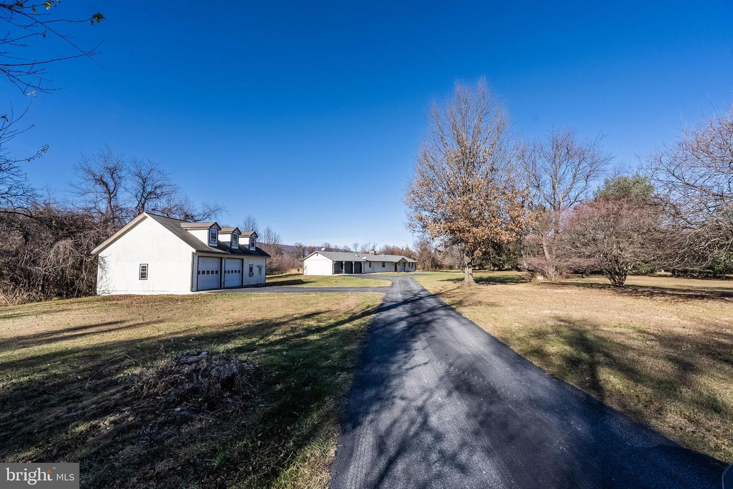 33900 AUSTIN GROVE RD, BLUEMONT, Virginia 20135, 3 Bedrooms Bedrooms, 7 Rooms Rooms,2 BathroomsBathrooms,Residential,For sale,33900 AUSTIN GROVE RD,VALO2111036 MLS # VALO2111036 33900 AUSTIN GROVE RD, BLUEMONT, Virginia 20135, 3 Bedrooms Bedrooms, 7 Rooms Rooms,2 BathroomsBathrooms,Residential,For sale,33900 AUSTIN GROVE RD,VALO2111036 MLS # VALO2111036