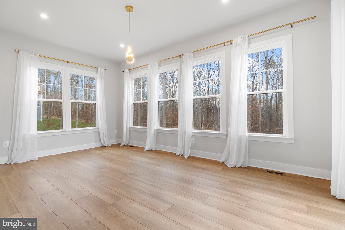 8618 SYCAMORE SPRINGS WAY, NOKESVILLE, Virginia 20181, 5 Bedrooms Bedrooms, ,5 BathroomsBathrooms,Residential,For sale,8618 SYCAMORE SPRINGS WAY,VAPW2107746 MLS # VAPW2107746 8618 SYCAMORE SPRINGS WAY, NOKESVILLE, Virginia 20181, 5 Bedrooms Bedrooms, ,5 BathroomsBathrooms,Residential,For sale,8618 SYCAMORE SPRINGS WAY,VAPW2107746 MLS # VAPW2107746