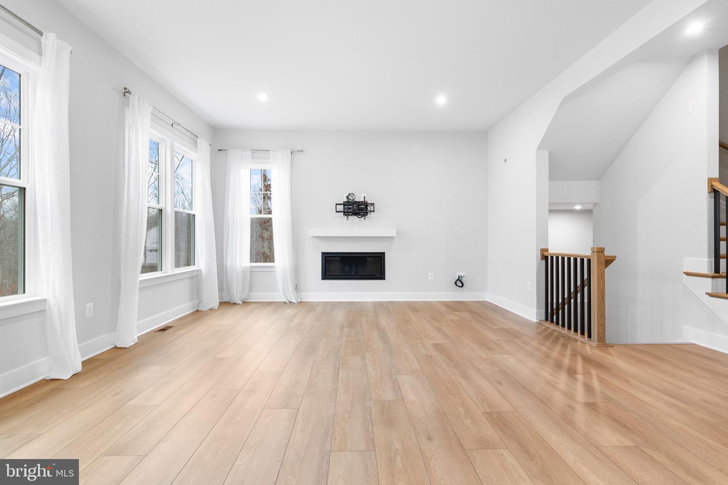 8618 SYCAMORE SPRINGS WAY, NOKESVILLE, Virginia 20181, 5 Bedrooms Bedrooms, ,5 BathroomsBathrooms,Residential,For sale,8618 SYCAMORE SPRINGS WAY,VAPW2107746 MLS # VAPW2107746 8618 SYCAMORE SPRINGS WAY, NOKESVILLE, Virginia 20181, 5 Bedrooms Bedrooms, ,5 BathroomsBathrooms,Residential,For sale,8618 SYCAMORE SPRINGS WAY,VAPW2107746 MLS # VAPW2107746