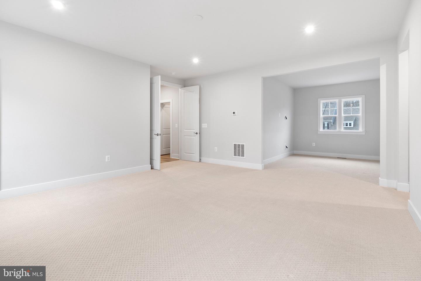 8618 SYCAMORE SPRINGS WAY, NOKESVILLE, Virginia 20181, 5 Bedrooms Bedrooms, ,5 BathroomsBathrooms,Residential,For sale,8618 SYCAMORE SPRINGS WAY,VAPW2107746 MLS # VAPW2107746 8618 SYCAMORE SPRINGS WAY, NOKESVILLE, Virginia 20181, 5 Bedrooms Bedrooms, ,5 BathroomsBathrooms,Residential,For sale,8618 SYCAMORE SPRINGS WAY,VAPW2107746 MLS # VAPW2107746