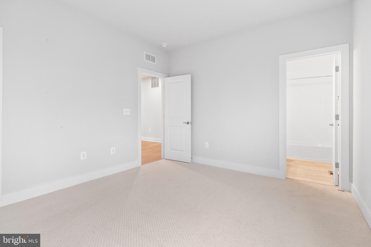 8618 SYCAMORE SPRINGS WAY, NOKESVILLE, Virginia 20181, 5 Bedrooms Bedrooms, ,5 BathroomsBathrooms,Residential,For sale,8618 SYCAMORE SPRINGS WAY,VAPW2107746 MLS # VAPW2107746 8618 SYCAMORE SPRINGS WAY, NOKESVILLE, Virginia 20181, 5 Bedrooms Bedrooms, ,5 BathroomsBathrooms,Residential,For sale,8618 SYCAMORE SPRINGS WAY,VAPW2107746 MLS # VAPW2107746