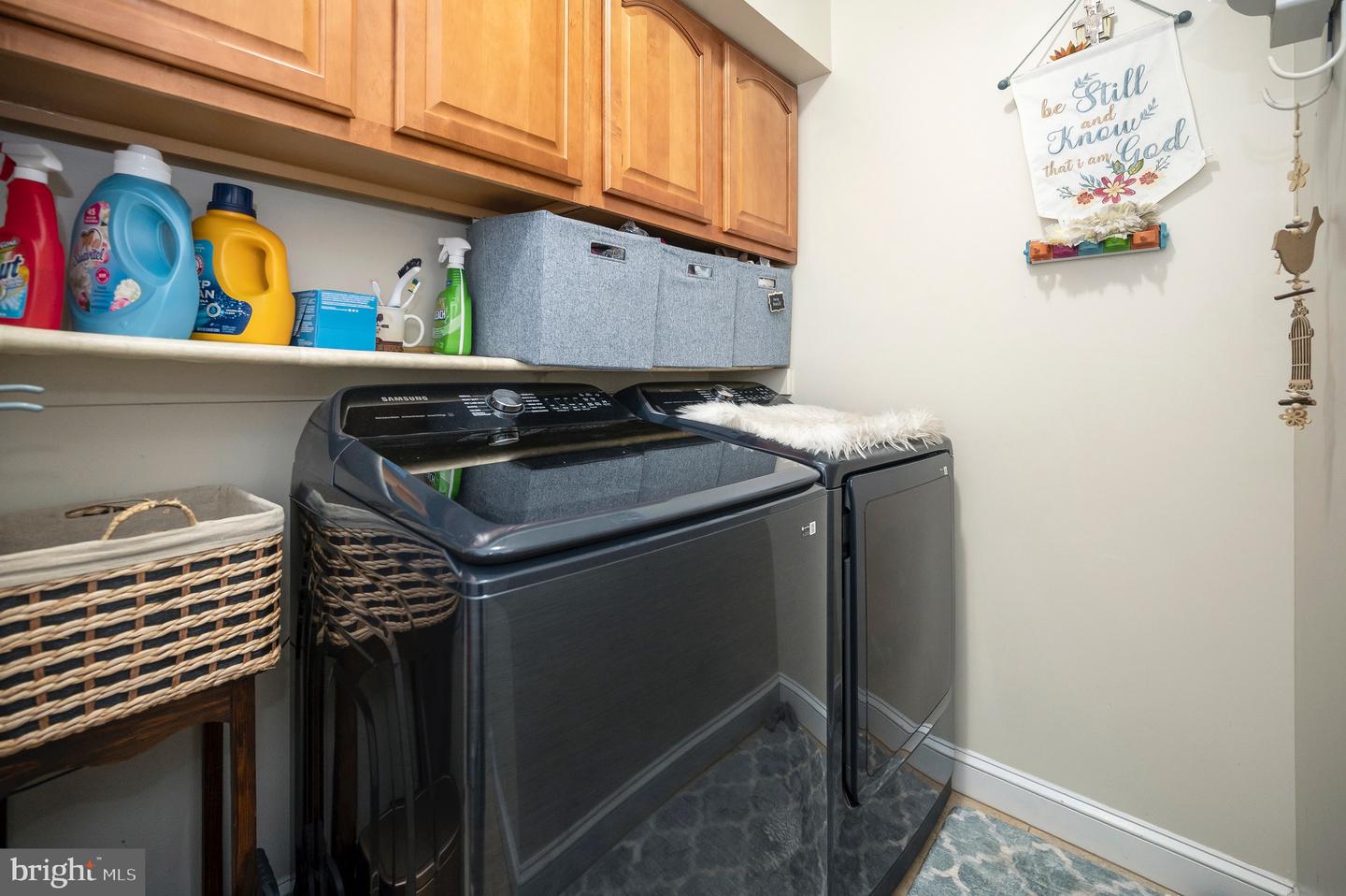 8 OAK CREST CT, FREDERICKSBURG, Virginia 22405, 5 Bedrooms Bedrooms, ,3 BathroomsBathrooms,Residential,For sale,8 OAK CREST CT,VAST2044224 MLS # VAST2044224