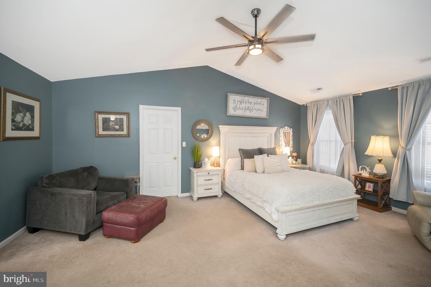 8 OAK CREST CT, FREDERICKSBURG, Virginia 22405, 5 Bedrooms Bedrooms, ,3 BathroomsBathrooms,Residential,For sale,8 OAK CREST CT,VAST2044224 MLS # VAST2044224