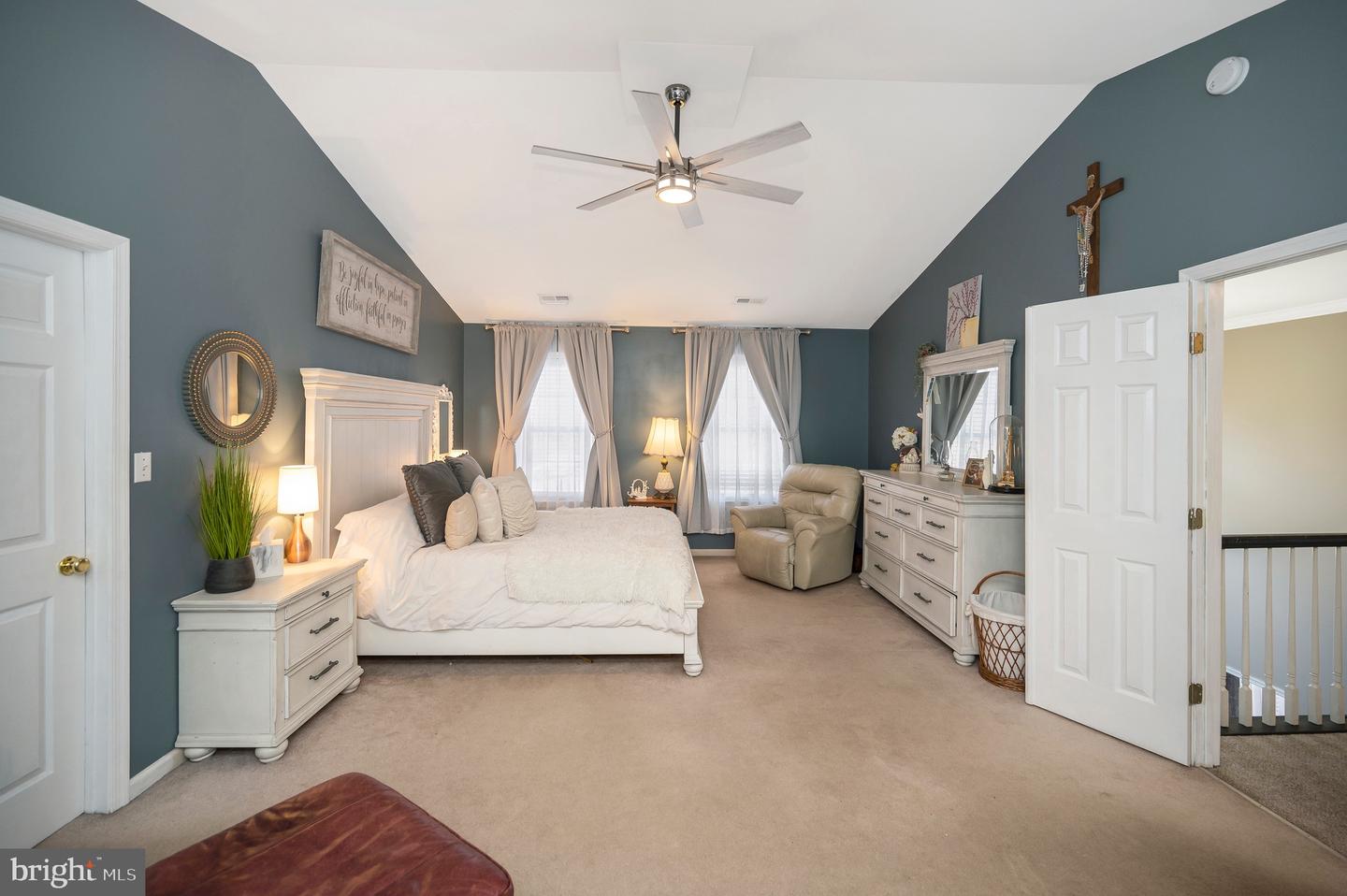 8 OAK CREST CT, FREDERICKSBURG, Virginia 22405, 5 Bedrooms Bedrooms, ,3 BathroomsBathrooms,Residential,For sale,8 OAK CREST CT,VAST2044224 MLS # VAST2044224