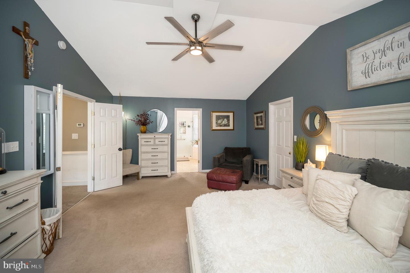 8 OAK CREST CT, FREDERICKSBURG, Virginia 22405, 5 Bedrooms Bedrooms, ,3 BathroomsBathrooms,Residential,For sale,8 OAK CREST CT,VAST2044224 MLS # VAST2044224