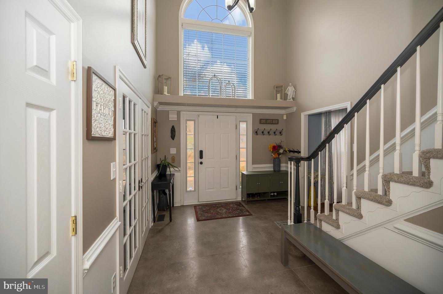 8 OAK CREST CT, FREDERICKSBURG, Virginia 22405, 5 Bedrooms Bedrooms, ,3 BathroomsBathrooms,Residential,For sale,8 OAK CREST CT,VAST2044224 MLS # VAST2044224