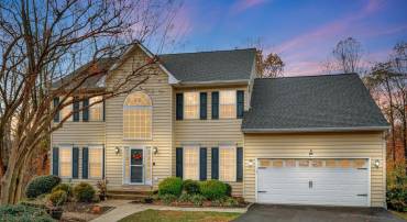 8 OAK CREST CT, FREDERICKSBURG, Virginia 22405, 5 Bedrooms Bedrooms, ,3 BathroomsBathrooms,Residential,For sale,8 OAK CREST CT,VAST2044224 MLS # VAST2044224