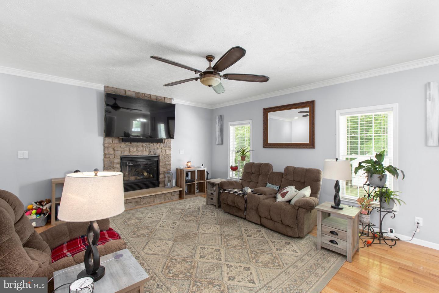 10747 GREENBRIAR LN, SPOTSYLVANIA, Virginia 22553, 5 Bedrooms Bedrooms, ,3 BathroomsBathrooms,Residential,For sale,10747 GREENBRIAR LN,VASP2037618 MLS # VASP2037618