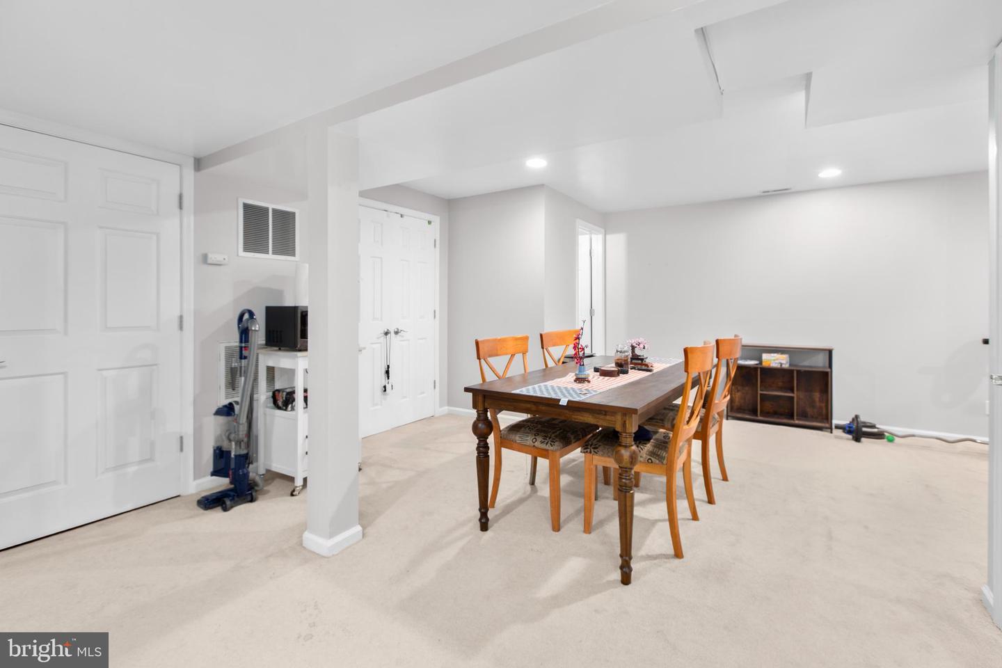 10747 GREENBRIAR LN, SPOTSYLVANIA, Virginia 22553, 5 Bedrooms Bedrooms, ,3 BathroomsBathrooms,Residential,For sale,10747 GREENBRIAR LN,VASP2037618 MLS # VASP2037618