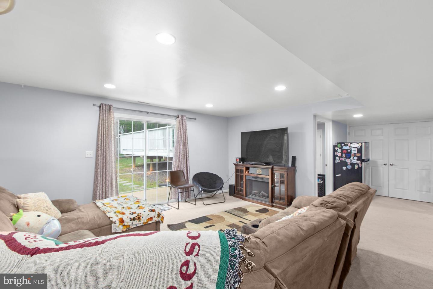 10747 GREENBRIAR LN, SPOTSYLVANIA, Virginia 22553, 5 Bedrooms Bedrooms, ,3 BathroomsBathrooms,Residential,For sale,10747 GREENBRIAR LN,VASP2037618 MLS # VASP2037618