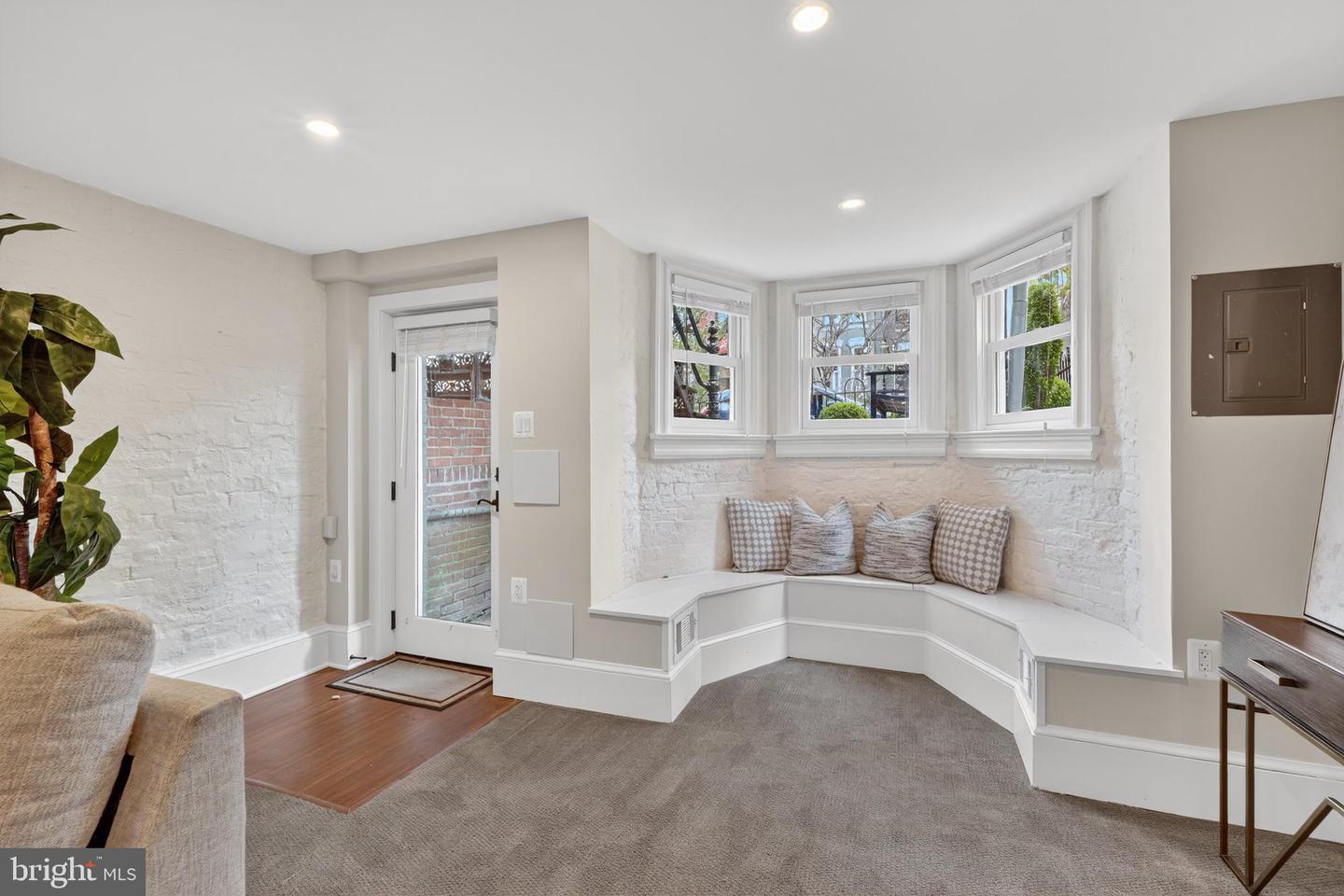 114 4TH ST NE, WASHINGTON, District Of Columbia 20002, 4 Bedrooms Bedrooms, ,3 BathroomsBathrooms,Residential,For sale,114 4TH ST NE,DCDC2232728 MLS # DCDC2232728