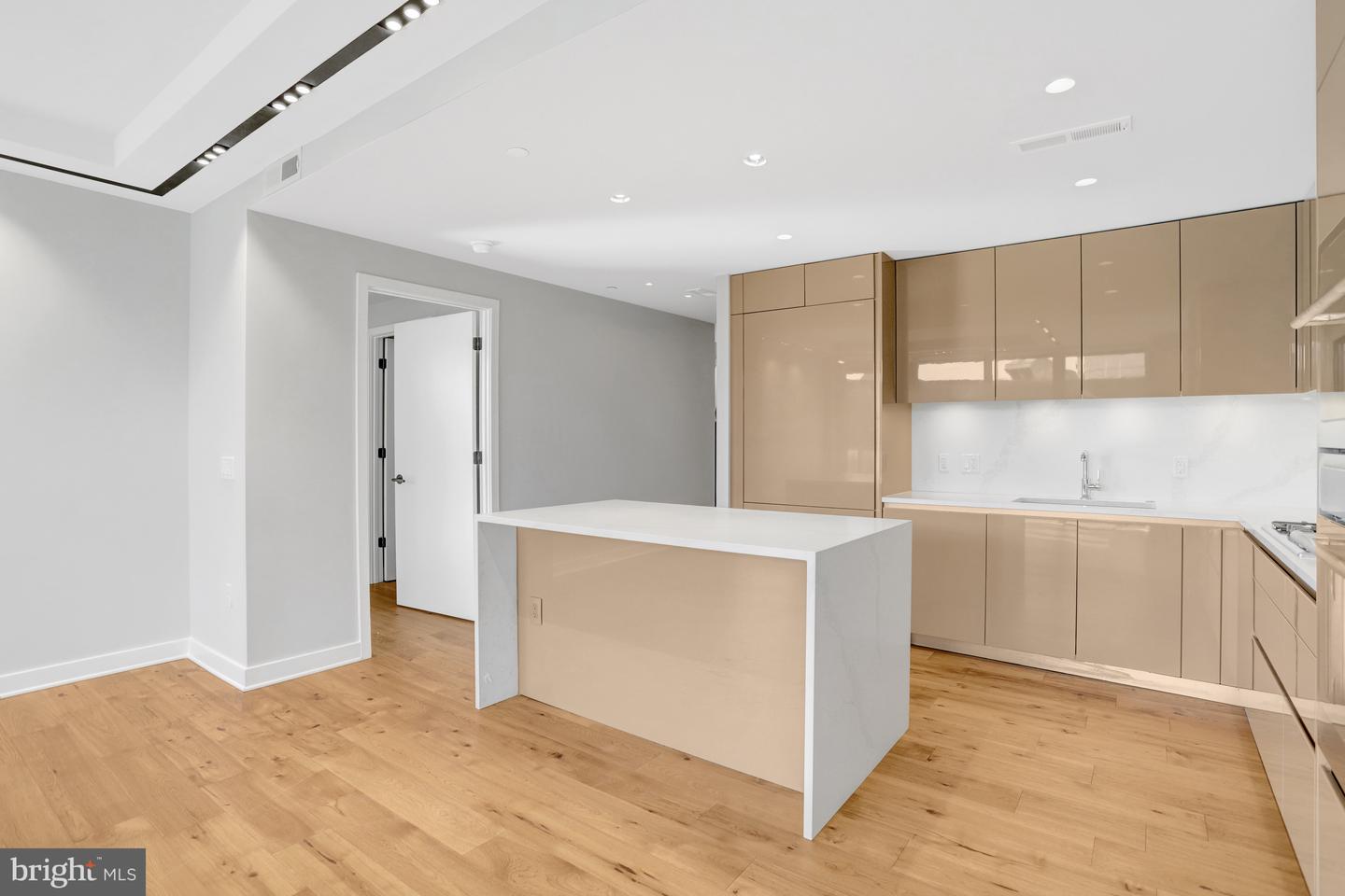 1781 N PIERCE ST #1404, ARLINGTON, Virginia 22209, 2 Bedrooms Bedrooms, 9 Rooms Rooms,2 BathroomsBathrooms,Residential,For sale,1781 N PIERCE ST #1404,VAAR2066352 MLS # VAAR2066352 1781 N PIERCE ST #1404, ARLINGTON, Virginia 22209, 2 Bedrooms Bedrooms, 9 Rooms Rooms,2 BathroomsBathrooms,Residential,For sale,1781 N PIERCE ST #1404,VAAR2066352 MLS # VAAR2066352