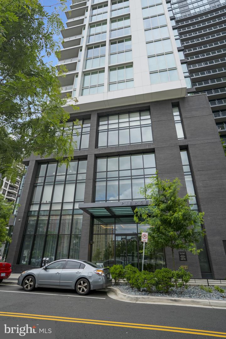 1781 N PIERCE ST #1404, ARLINGTON, Virginia 22209, 2 Bedrooms Bedrooms, 9 Rooms Rooms,2 BathroomsBathrooms,Residential,For sale,1781 N PIERCE ST #1404,VAAR2066352 MLS # VAAR2066352 1781 N PIERCE ST #1404, ARLINGTON, Virginia 22209, 2 Bedrooms Bedrooms, 9 Rooms Rooms,2 BathroomsBathrooms,Residential,For sale,1781 N PIERCE ST #1404,VAAR2066352 MLS # VAAR2066352