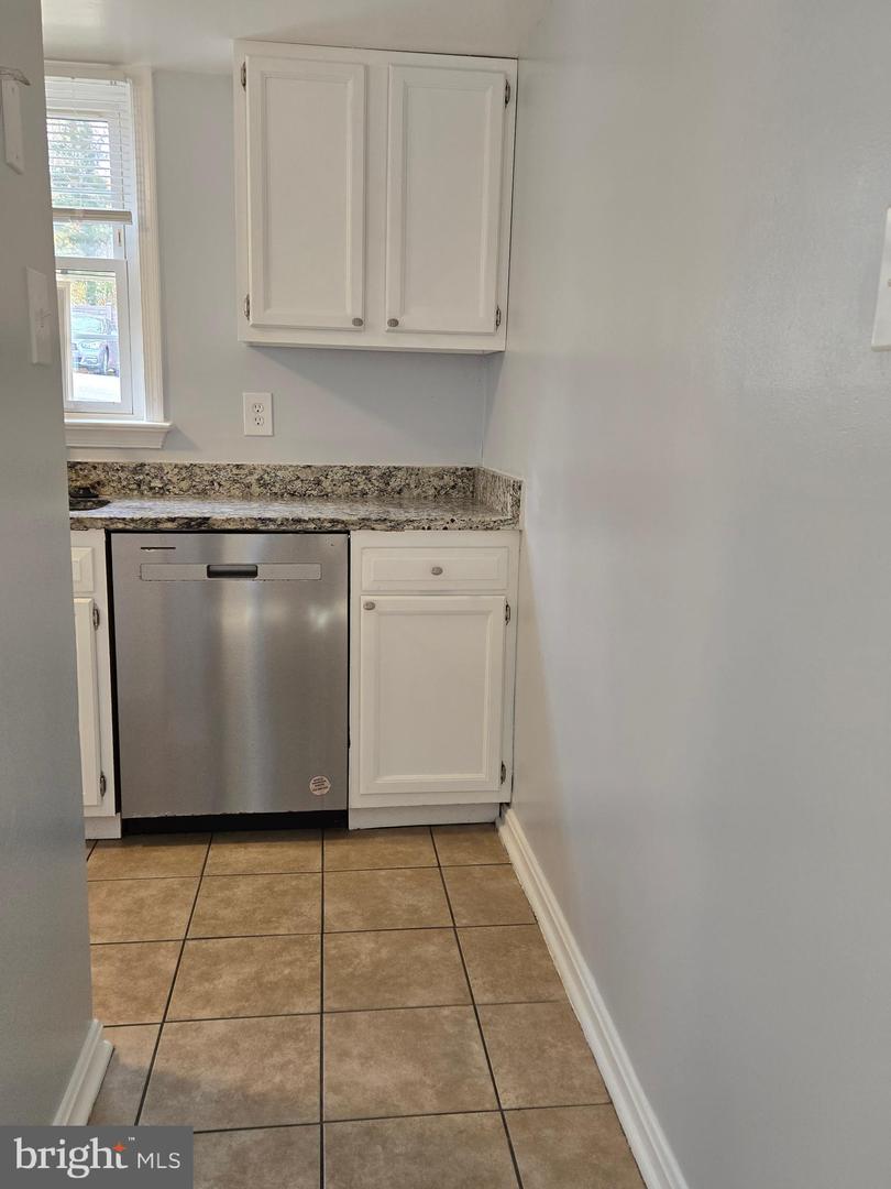 9812 HAGEL CIR, LORTON, Virginia 22079, 4 Bedrooms Bedrooms, ,2 BathroomsBathrooms,Residential,For sale,9812 HAGEL CIR,VAFX2280132 MLS # VAFX2280132