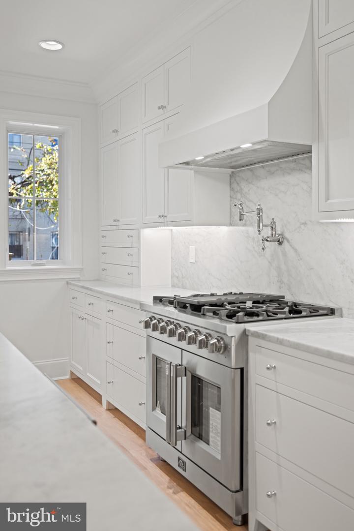 25 T ST NW, WASHINGTON, District Of Columbia 20010, 4 Bedrooms Bedrooms, ,3 BathroomsBathrooms,Residential,For sale,25 T ST NW,DCDC2232742 MLS # DCDC2232742