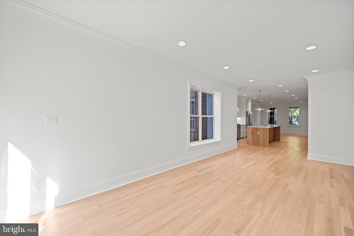 25 T ST NW, WASHINGTON, District Of Columbia 20010, 4 Bedrooms Bedrooms, ,3 BathroomsBathrooms,Residential,For sale,25 T ST NW,DCDC2232742 MLS # DCDC2232742