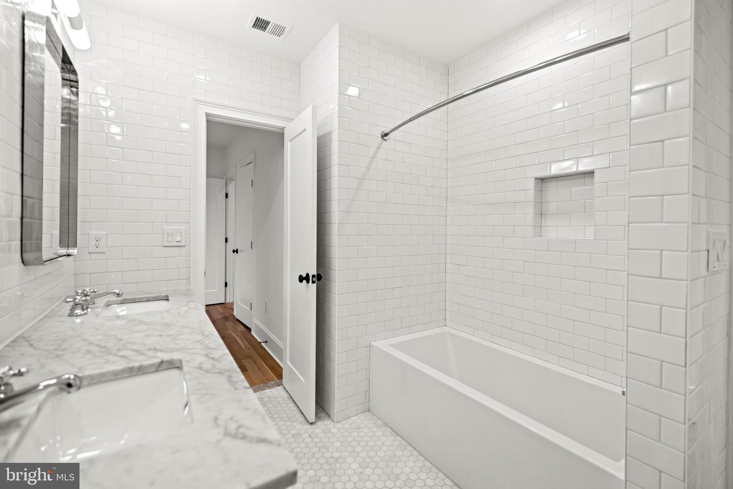 25 T ST NW, WASHINGTON, District Of Columbia 20010, 4 Bedrooms Bedrooms, ,3 BathroomsBathrooms,Residential,For sale,25 T ST NW,DCDC2232742 MLS # DCDC2232742