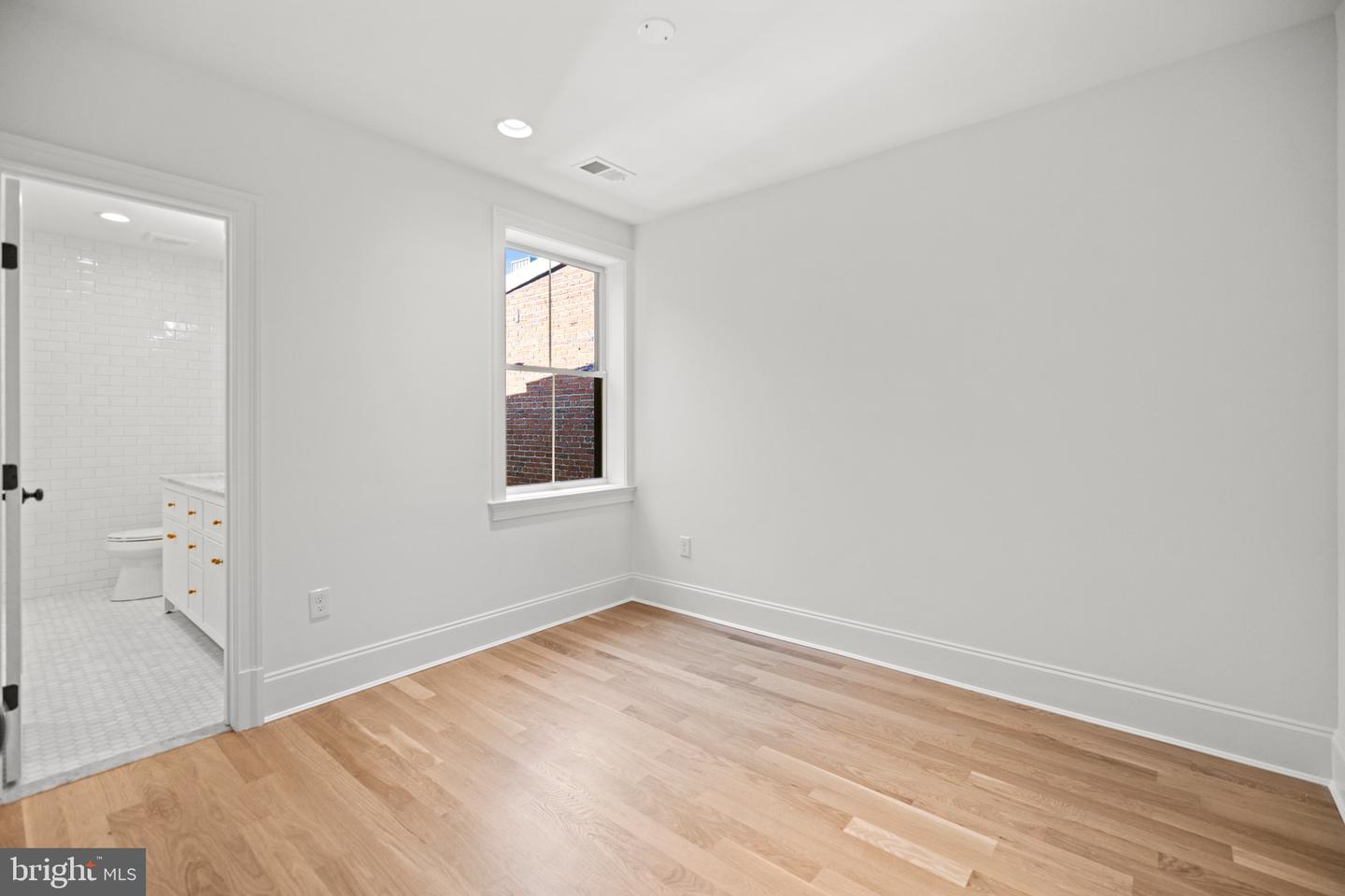 25 T ST NW, WASHINGTON, District Of Columbia 20010, 4 Bedrooms Bedrooms, ,3 BathroomsBathrooms,Residential,For sale,25 T ST NW,DCDC2232742 MLS # DCDC2232742
