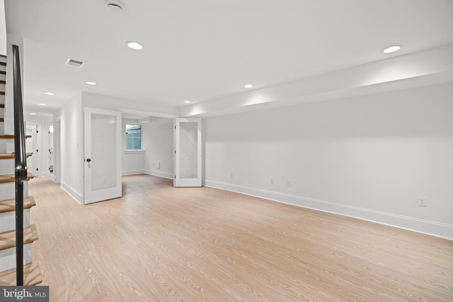 25 T ST NW, WASHINGTON, District Of Columbia 20010, 4 Bedrooms Bedrooms, ,3 BathroomsBathrooms,Residential,For sale,25 T ST NW,DCDC2232742 MLS # DCDC2232742