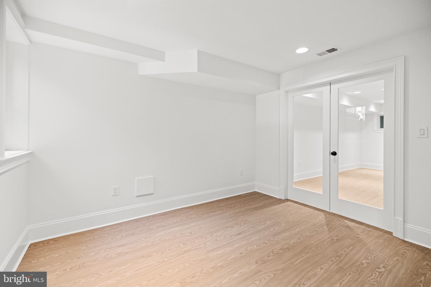 25 T ST NW, WASHINGTON, District Of Columbia 20010, 4 Bedrooms Bedrooms, ,3 BathroomsBathrooms,Residential,For sale,25 T ST NW,DCDC2232742 MLS # DCDC2232742