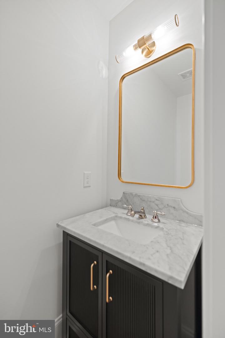 25 T ST NW, WASHINGTON, District Of Columbia 20010, 4 Bedrooms Bedrooms, ,3 BathroomsBathrooms,Residential,For sale,25 T ST NW,DCDC2232742 MLS # DCDC2232742