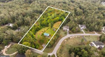 621 HOLLY CORNER RD, FREDERICKSBURG, Virginia 22406, 3 Bedrooms Bedrooms, 5 Rooms Rooms,2 BathroomsBathrooms,Residential,For sale,621 HOLLY CORNER RD,VAST2043240 MLS # VAST2043240