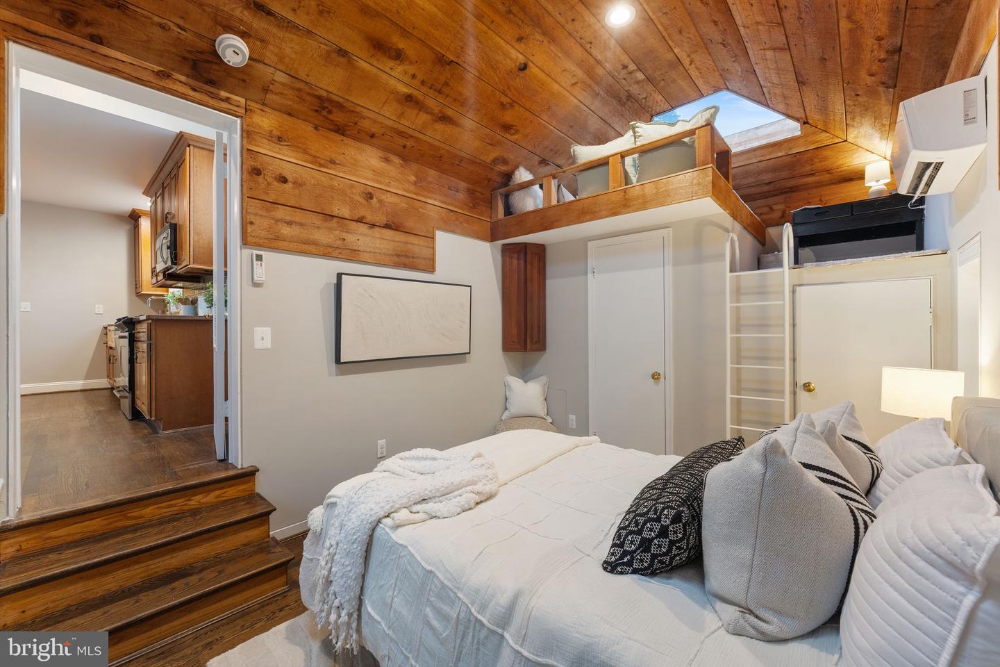 5431 41ST NW, WASHINGTON, District Of Columbia 20015, 4 Bedrooms Bedrooms, ,4 BathroomsBathrooms,Residential,For sale,5431 41ST NW,DCDC2232762 MLS # DCDC2232762