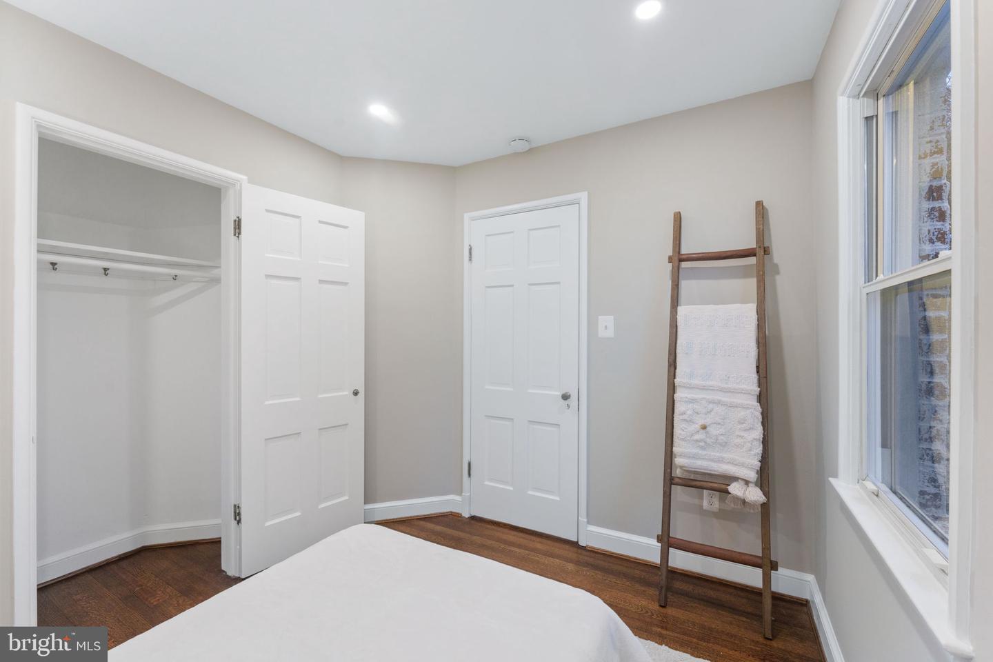 5431 41ST NW, WASHINGTON, District Of Columbia 20015, 4 Bedrooms Bedrooms, ,4 BathroomsBathrooms,Residential,For sale,5431 41ST NW,DCDC2232762 MLS # DCDC2232762