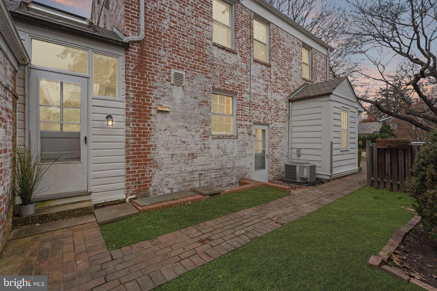 5431 41ST NW, WASHINGTON, District Of Columbia 20015, 4 Bedrooms Bedrooms, ,4 BathroomsBathrooms,Residential,For sale,5431 41ST NW,DCDC2232762 MLS # DCDC2232762