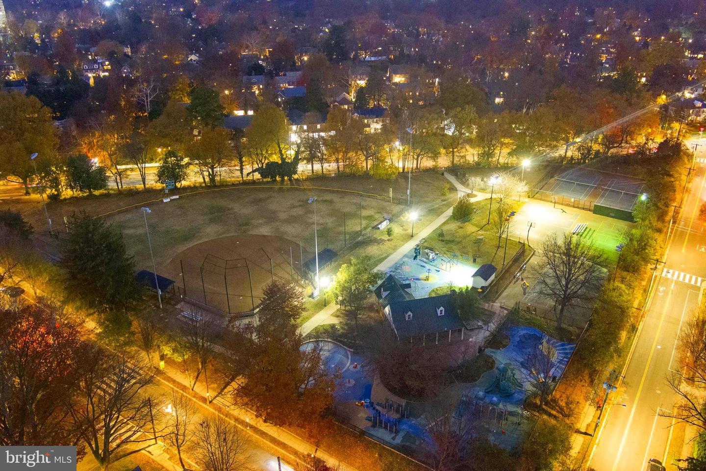 5431 41ST NW, WASHINGTON, District Of Columbia 20015, 4 Bedrooms Bedrooms, ,4 BathroomsBathrooms,Residential,For sale,5431 41ST NW,DCDC2232762 MLS # DCDC2232762