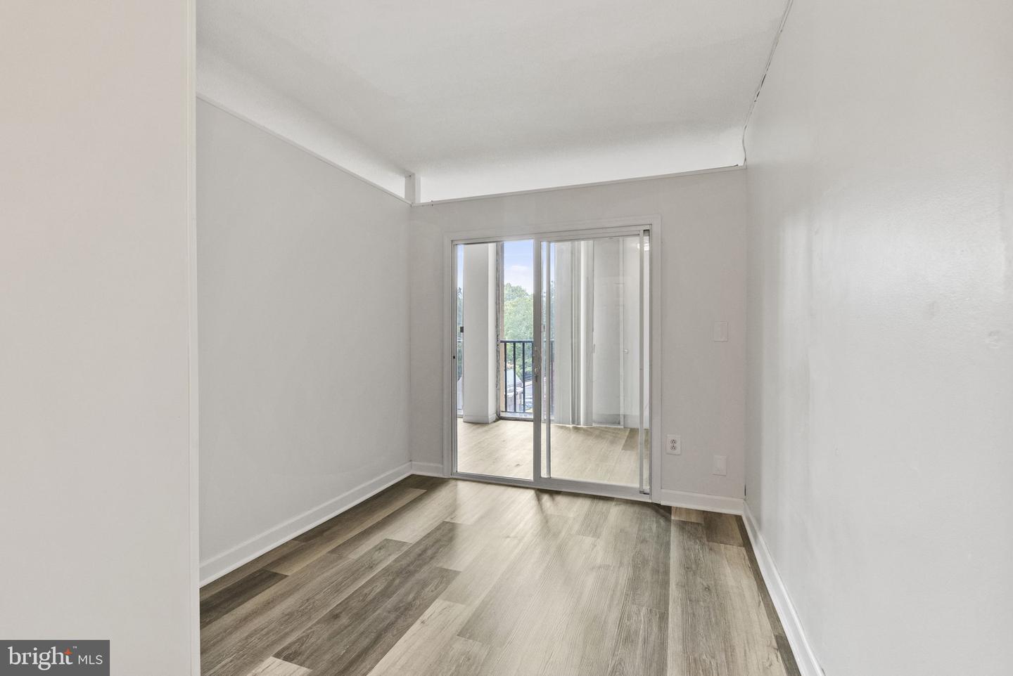 4600 S FOUR MILE RUN DR S #139, ARLINGTON, Virginia 22204, 1 Bedroom Bedrooms, ,1 BathroomBathrooms,Residential,For sale,4600 S FOUR MILE RUN DR S #139,VAAR2066362 MLS # VAAR2066362