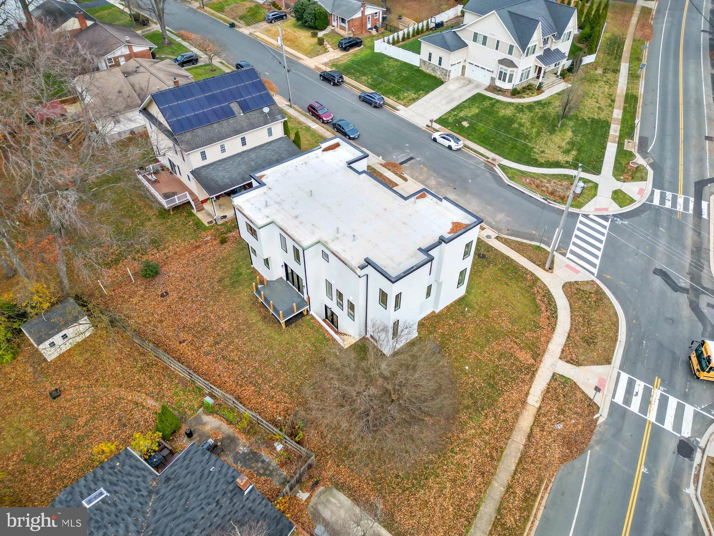 719 MEADOW LN SW, VIENNA, Virginia 22180, 6 Bedrooms Bedrooms, ,6 BathroomsBathrooms,Residential,For sale,719 MEADOW LN SW,VAFX2280146 MLS # VAFX2280146