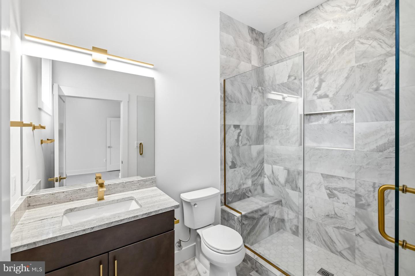 719 MEADOW LN SW, VIENNA, Virginia 22180, 6 Bedrooms Bedrooms, ,6 BathroomsBathrooms,Residential,For sale,719 MEADOW LN SW,VAFX2280146 MLS # VAFX2280146