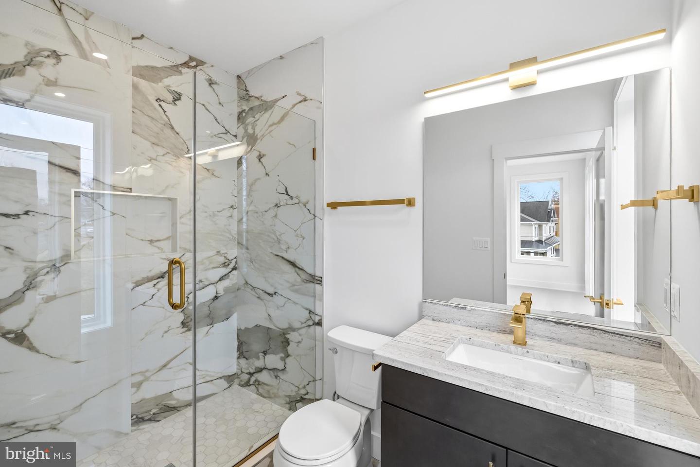 719 MEADOW LN SW, VIENNA, Virginia 22180, 6 Bedrooms Bedrooms, ,6 BathroomsBathrooms,Residential,For sale,719 MEADOW LN SW,VAFX2280146 MLS # VAFX2280146