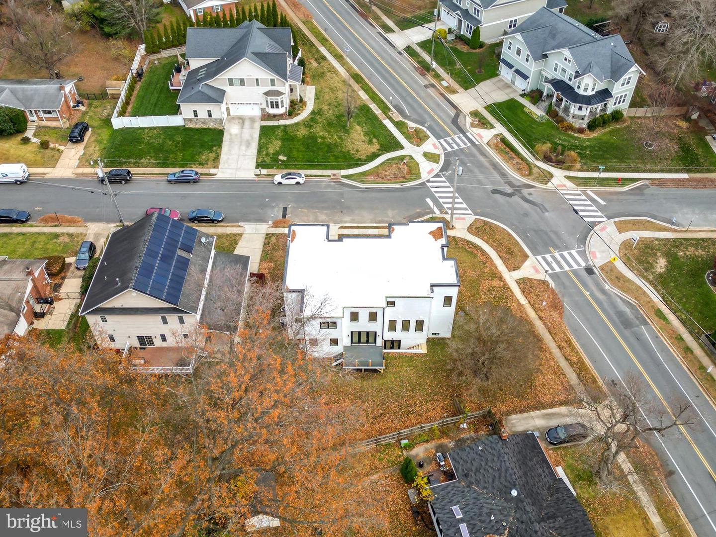 719 MEADOW LN SW, VIENNA, Virginia 22180, 6 Bedrooms Bedrooms, ,6 BathroomsBathrooms,Residential,For sale,719 MEADOW LN SW,VAFX2280146 MLS # VAFX2280146