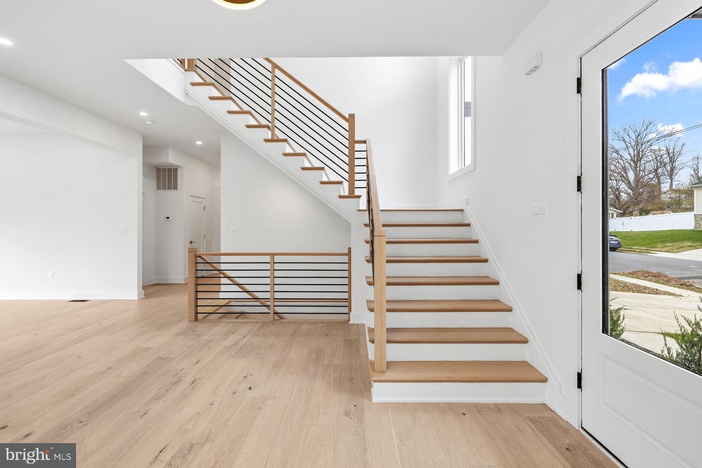 719 MEADOW LN SW, VIENNA, Virginia 22180, 6 Bedrooms Bedrooms, ,6 BathroomsBathrooms,Residential,For sale,719 MEADOW LN SW,VAFX2280146 MLS # VAFX2280146