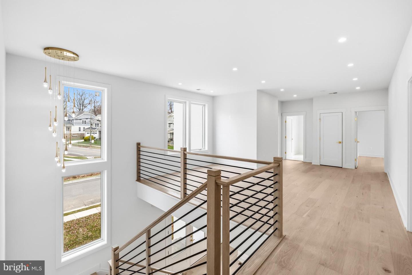 719 MEADOW LN SW, VIENNA, Virginia 22180, 6 Bedrooms Bedrooms, ,6 BathroomsBathrooms,Residential,For sale,719 MEADOW LN SW,VAFX2280146 MLS # VAFX2280146