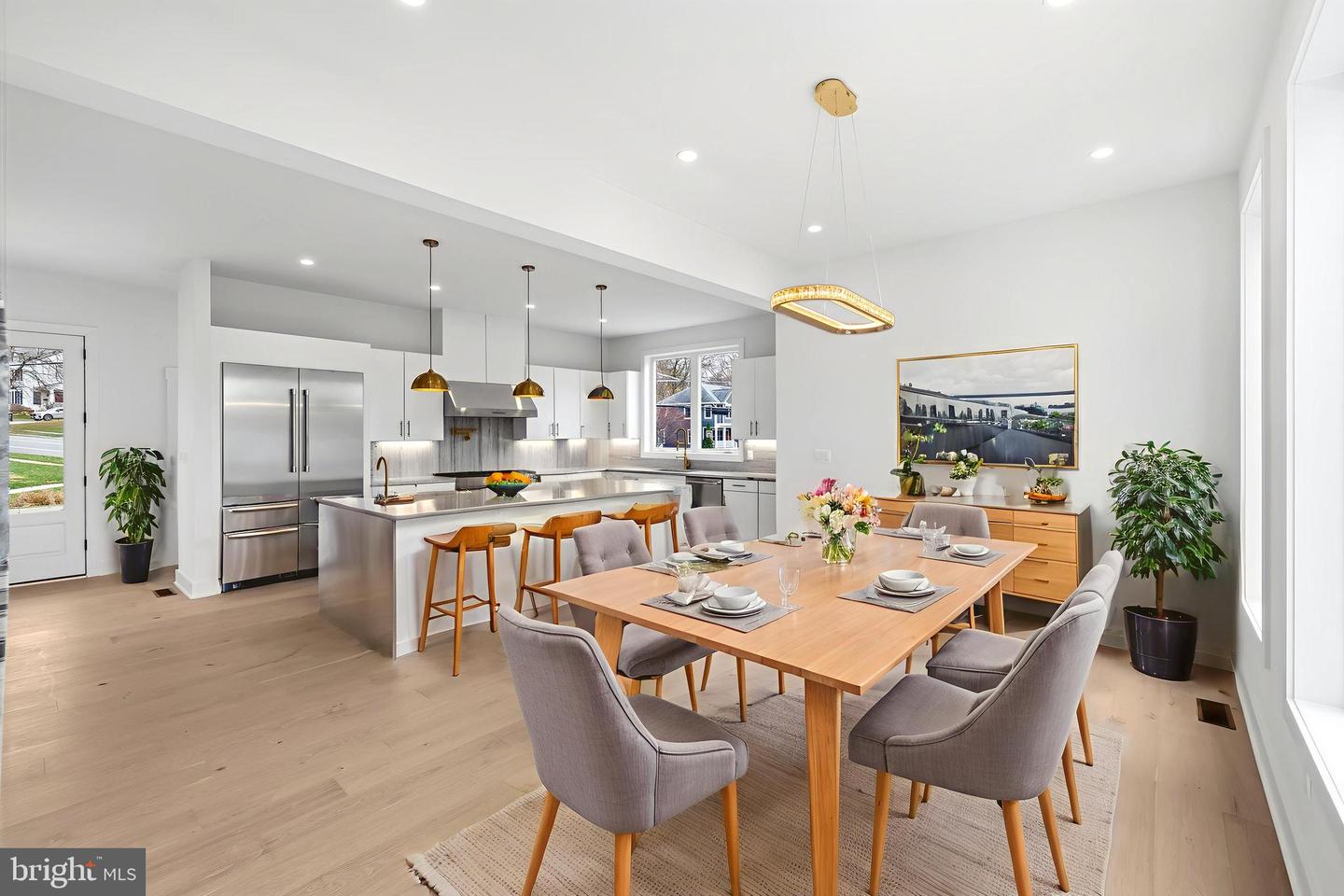 719 MEADOW LN SW, VIENNA, Virginia 22180, 6 Bedrooms Bedrooms, ,6 BathroomsBathrooms,Residential,For sale,719 MEADOW LN SW,VAFX2280146 MLS # VAFX2280146