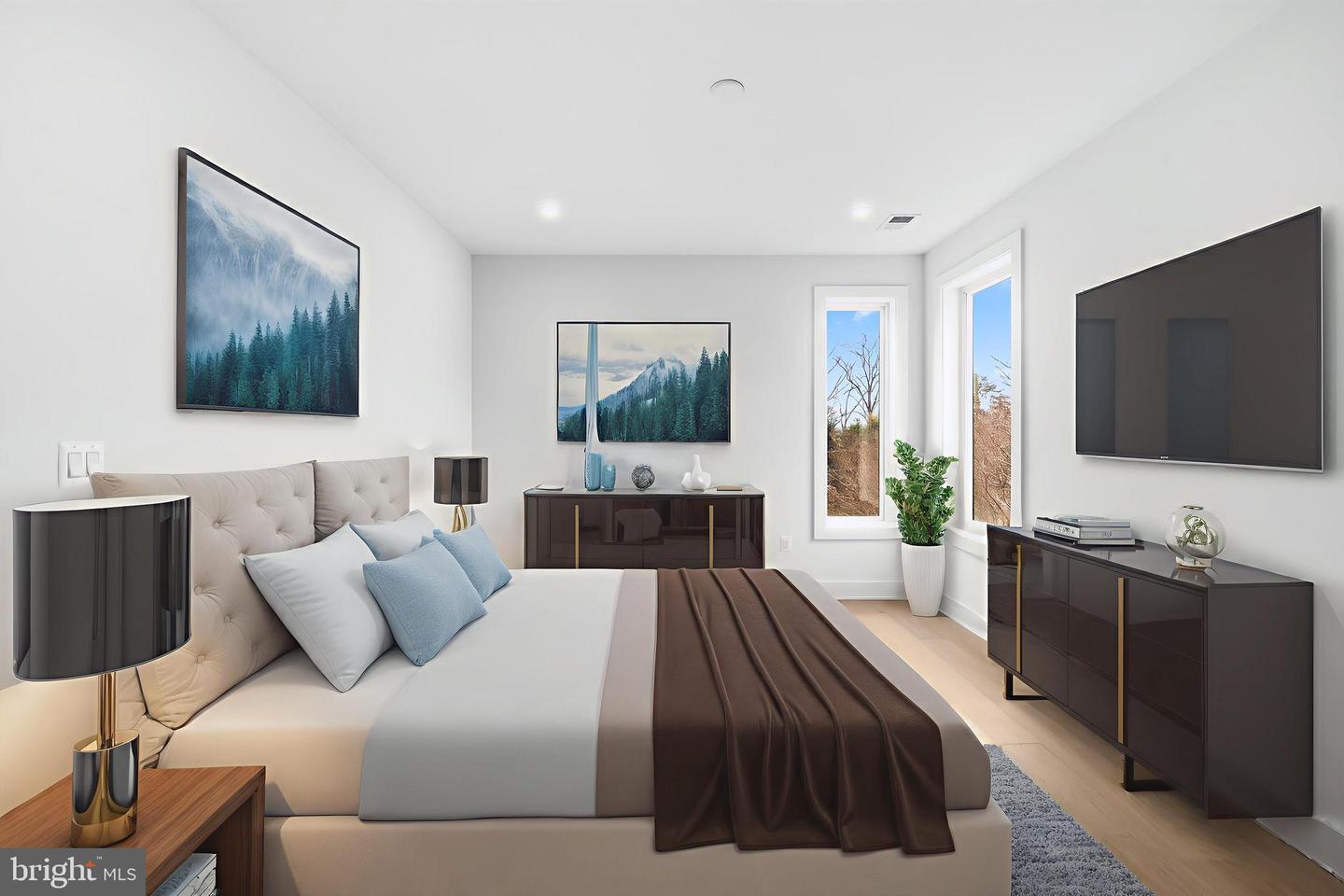 719 MEADOW LN SW, VIENNA, Virginia 22180, 6 Bedrooms Bedrooms, ,6 BathroomsBathrooms,Residential,For sale,719 MEADOW LN SW,VAFX2280146 MLS # VAFX2280146