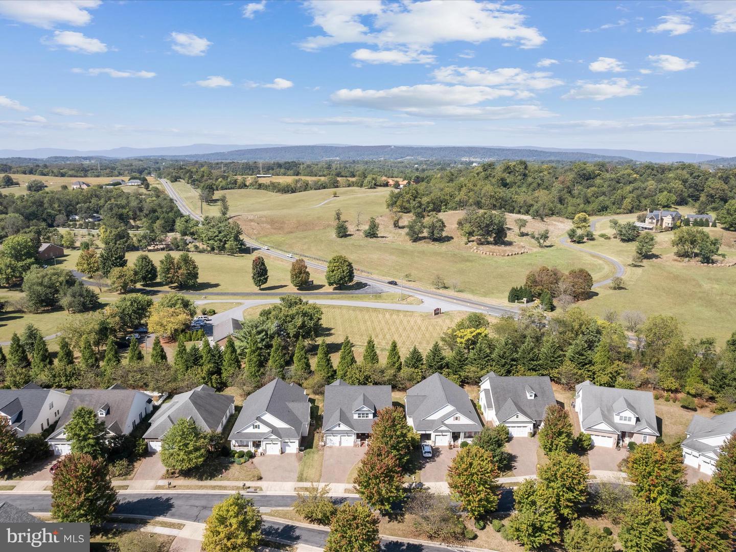 147 HARVEST RIDGE DR, WINCHESTER, Virginia 22601, 3 Bedrooms Bedrooms, ,2 BathroomsBathrooms,Residential,For sale,147 HARVEST RIDGE DR,VAFV2036978 MLS # VAFV2036978