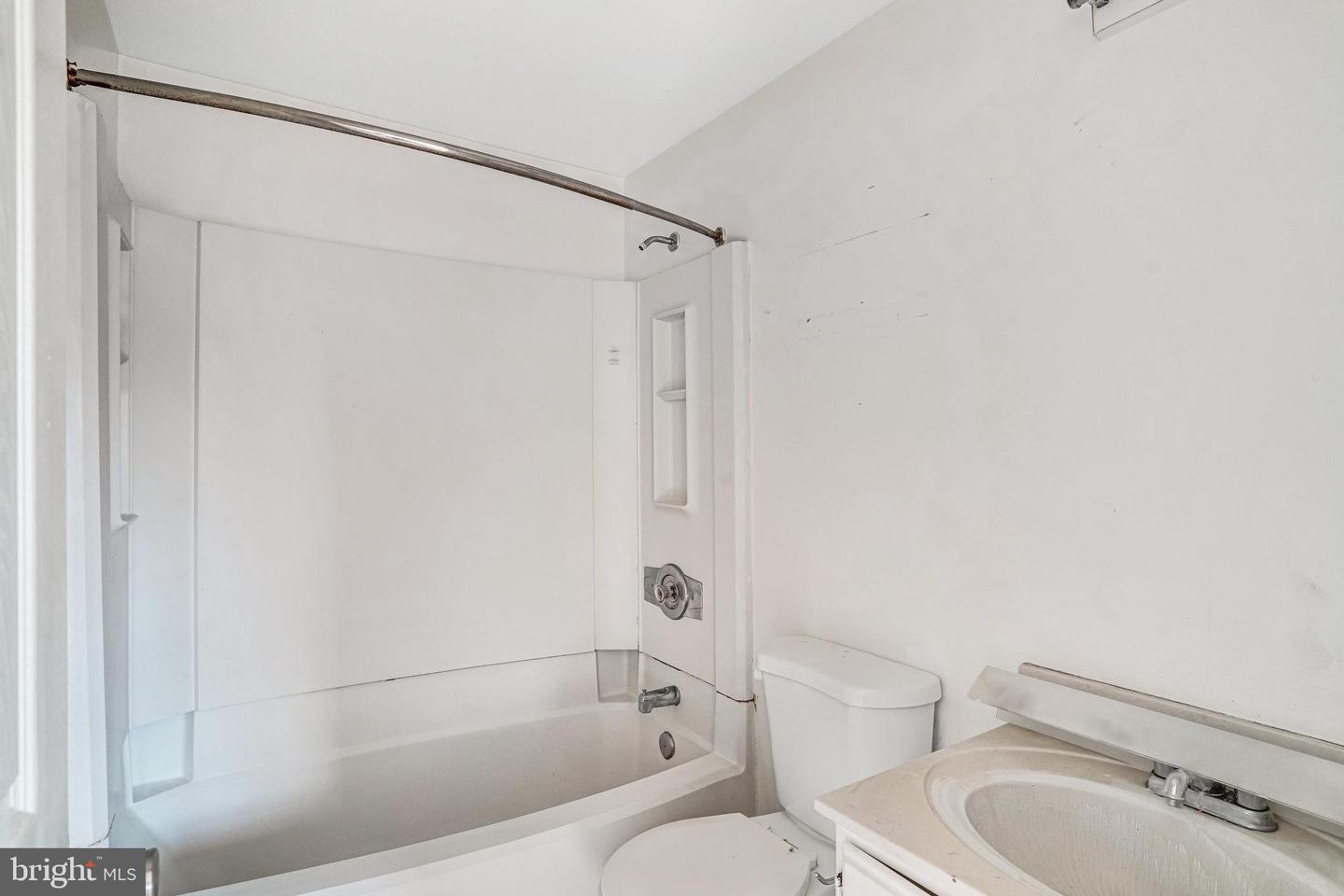 8329 GEORGIAN CT, MANASSAS, Virginia 20110, 3 Bedrooms Bedrooms, ,2 BathroomsBathrooms,Residential,For sale,8329 GEORGIAN CT,VAMN2009542 MLS # VAMN2009542