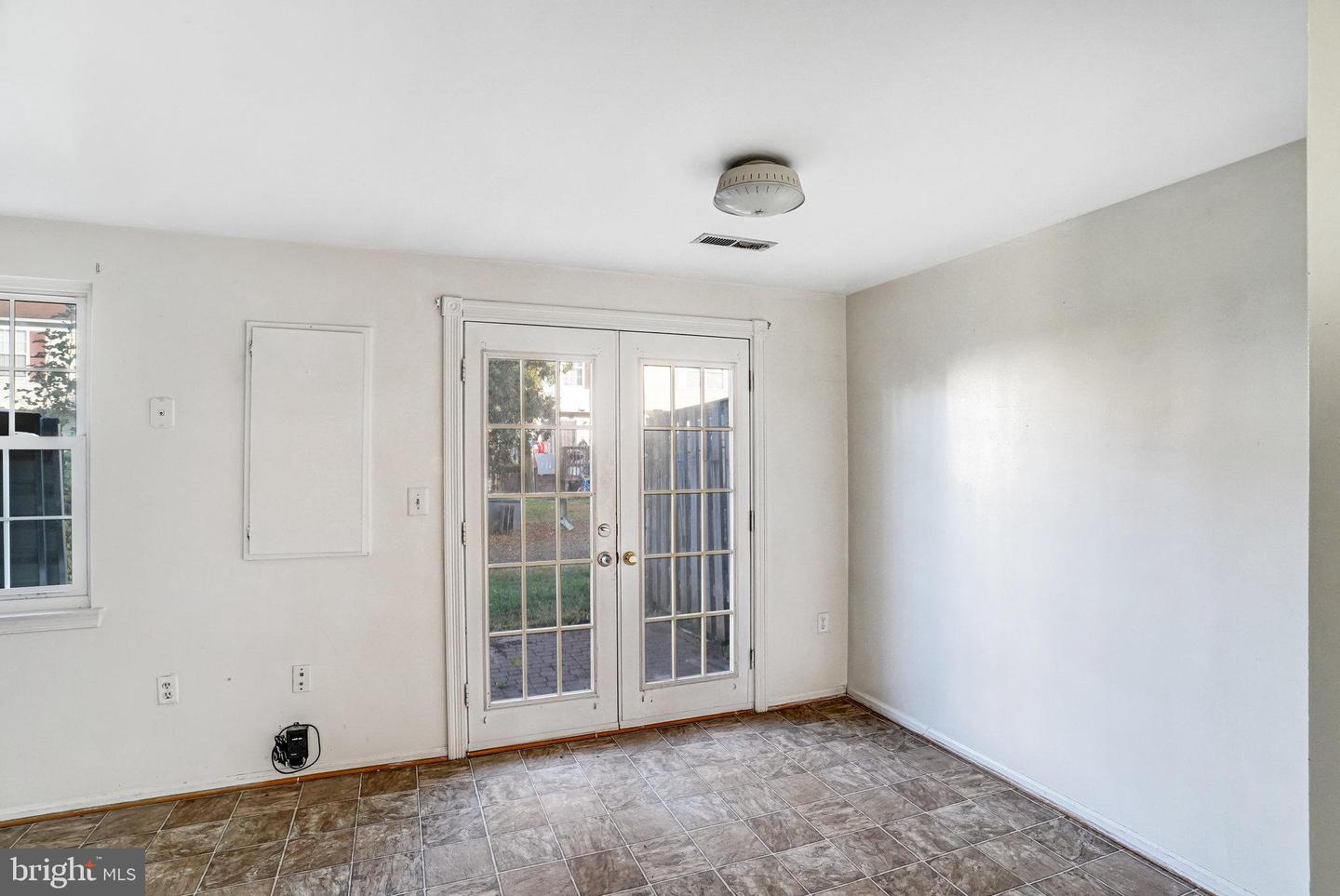 8329 GEORGIAN CT, MANASSAS, Virginia 20110, 3 Bedrooms Bedrooms, ,2 BathroomsBathrooms,Residential,For sale,8329 GEORGIAN CT,VAMN2009542 MLS # VAMN2009542