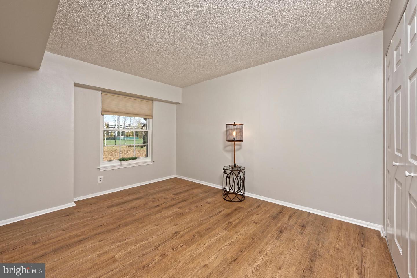 7640 TREMAYNE #202, MCLEAN, Virginia 22102, 2 Bedrooms Bedrooms, ,2 BathroomsBathrooms,Residential,For sale,7640 TREMAYNE #202,VAFX2277556 MLS # VAFX2277556