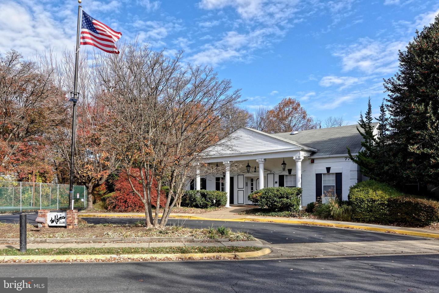 7640 TREMAYNE #202, MCLEAN, Virginia 22102, 2 Bedrooms Bedrooms, ,2 BathroomsBathrooms,Residential,For sale,7640 TREMAYNE #202,VAFX2277556 MLS # VAFX2277556