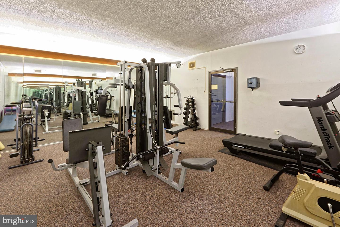 7640 TREMAYNE #202, MCLEAN, Virginia 22102, 2 Bedrooms Bedrooms, ,2 BathroomsBathrooms,Residential,For sale,7640 TREMAYNE #202,VAFX2277556 MLS # VAFX2277556