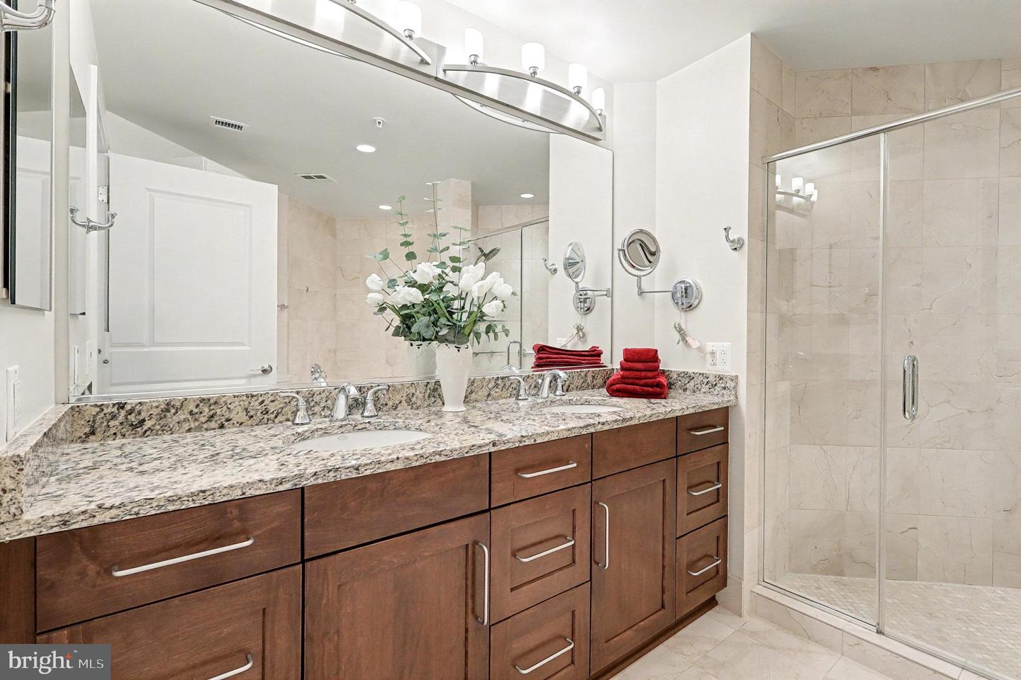 8220 CRESTWOOD HEIGHTS DR #807, MCLEAN, Virginia 22102, 2 Bedrooms Bedrooms, 6 Rooms Rooms,2 BathroomsBathrooms,Residential,For sale,8220 CRESTWOOD HEIGHTS DR #807,VAFX2278278 MLS # VAFX2278278